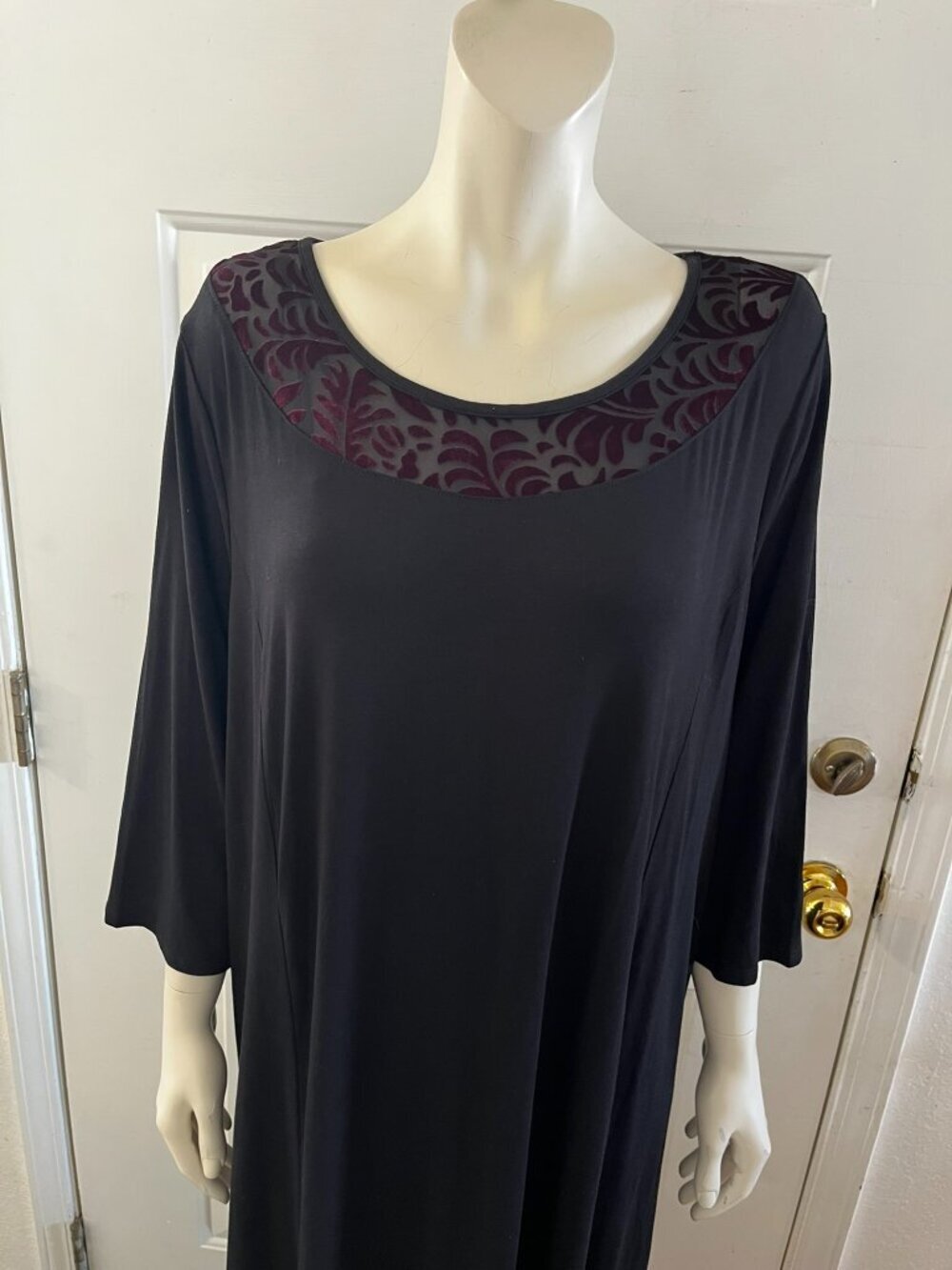 Catherines Anywear Plus-Size Black Jersey Knit Velvet Collar Maxi Dress Sz 1x